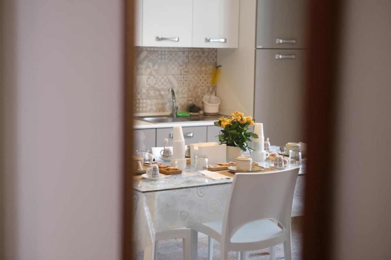 Corsomessina64 Bed & Breakfast Crotone Ngoại thất bức ảnh